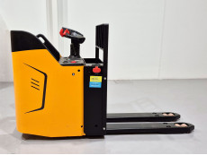 Transpaleta Electrica con plataforma mb forklift KPL201H (Litio) 24V 205Ah - 3822011 | Europea de Carretillas