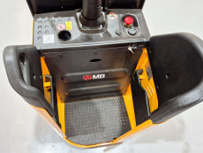 Transpaleta Electrica con plataforma mb forklift KPL201H (Litio) 24V 205Ah - 3822011 | Europea de Carretillas