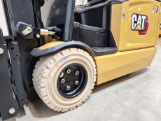 Carretilla Elevadora Electrica 3 ruedas caterpillar EP20N2T - 3892004 | Europea de Carretillas