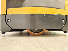 Carretilla Retractil conductor sentado caterpillar NR14N3C - 3963002 | Europea de Carretillas