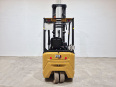 Carretilla Elevadora Electrica 3 ruedas caterpillar EP18CN2T (LITIO) - 3965002 | Europea de Carretillas
