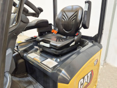 Carretilla Elevadora Electrica 3 ruedas caterpillar EP18CN2T (LITIO) - 3965003 | Europea de Carretillas