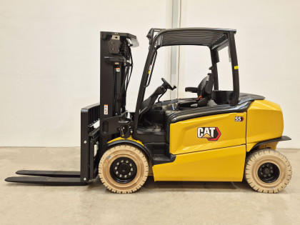 Carretilla Elevadora Electrica 4 ruedas caterpillar EP55NH - 3970002 | Europea de Carretillas