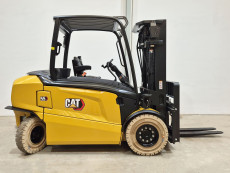 Carretilla Elevadora Electrica 4 ruedas caterpillar EP55NH - 3970002 | Europea de Carretillas