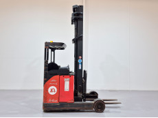 Carretilla Retractil conductor sentado linde R20 - 741008 | Europea de Carretillas