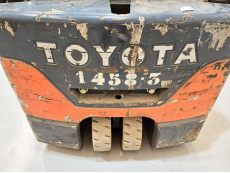 Carretilla Elevadora Electrica 3 ruedas toyota 7FBEF18 - 1458003 | Europea de Carretillas