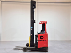 Carretilla Retractil conductor sentado hyster R1.6 - 2188006 | Europea de Carretillas