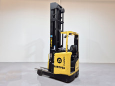 Carretilla Retractil conductor sentado hyster R1.6 HD - 2188007 | Europea de Carretillas