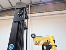 Carretilla Retractil conductor sentado hyster R1.6 HD - 2188007 | Europea de Carretillas