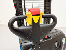 Apilador Electrico conductor a pie byd EPS14 - 2394002 | Europea de Carretillas
