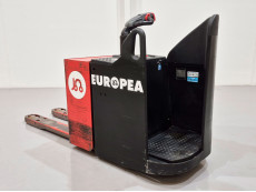 Transpaleta Electrica con plataforma mb forklift KPL201 (Litio) - 3299010 | Europea de Carretillas
