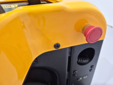 Transpaleta Electrica mb forklift EPL185 (Litio) 48V 30Ah - 3003026 | Europea de Carretillas