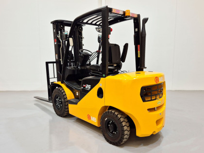 Carretilla Elevadora Diesel mb forklift CPCD25-XW97F - 3840004 | Europea de Carretillas 2