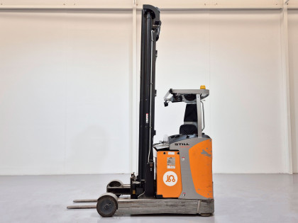 Carretilla Retractil conductor sentado still FM-X 25 - 3854003 | Europea de Carretillas