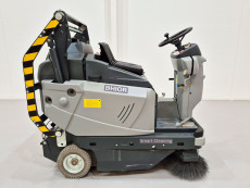Barredora Conductor sentado bhior BS1300HXL - 3860002 | Europea de Carretillas