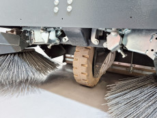 Barredora Conductor sentado bhior BS1300HXL - 3860002 | Europea de Carretillas