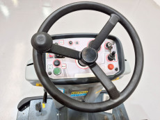 Barredora Conductor sentado bhior BS1300HXL - 3860002 | Europea de Carretillas