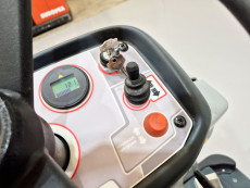 Barredora Conductor sentado bhior BS1300HXL - 3860002 | Europea de Carretillas