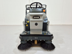 Barredora Conductor sentado bhior BS1300HXL - 3860003 | Europea de Carretillas