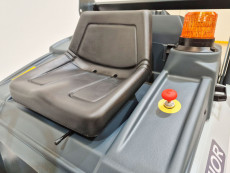 Barredora Conductor sentado bhior BS1300HXL - 3860003 | Europea de Carretillas