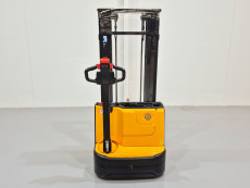 Apilador Electrico conductor a pie mb forklift ESA121 (2S270) (Gel) - 3872003 | Europea de Carretillas