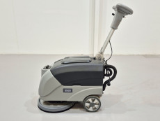 Fregadora Industrial Conduct Acompañante bhior B400 - 4082002 | Europea de Carretillas
