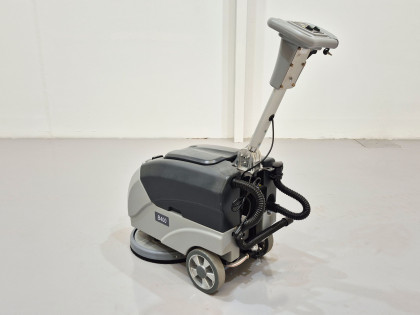 Fregadora Industrial Conduct Acompañante bhior B400 - 4082002 | Europea de Carretillas 2