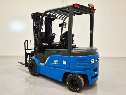 Carretilla Elevadora Electrica 4 ruedas byd ECB35iC (Litio) 80V 540Ah - 4133002 | Europea de Carretillas 2
