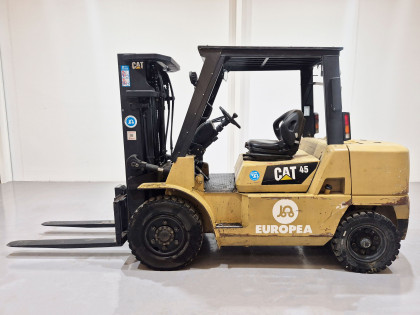 Carretilla Elevadora Diesel caterpillar DP45K2-MC - 1251003 | Europea de Carretillas
