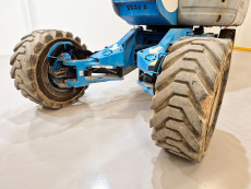 Plataforma Articulada Diesel genie Z135/70 - 2338003 | Europea de Carretillas