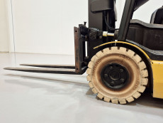 Carretilla Elevadora Electrica 3 ruedas caterpillar EP14ANT - 3055002 | Europea de Carretillas
