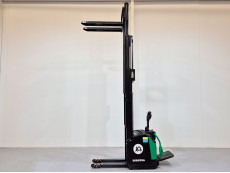 Apilador Electrico con plataforma hangcha CDD16-AC2S-I - 3576005 | Europea de Carretillas