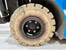 Carretilla Elevadora Electrica 4 ruedas byd SEF25C LitioHierroFosfato - 3675003 | Europea de Carretillas