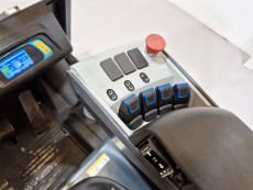 Carretilla Elevadora Electrica 4 ruedas byd SEF25C LitioHierroFosfato - 3675003 | Europea de Carretillas