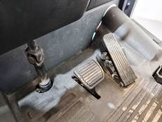 Carretilla Elevadora Electrica 4 ruedas byd SEF25C LitioHierroFosfato - 3675003 | Europea de Carretillas