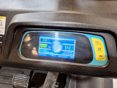 Carretilla Elevadora Electrica 4 ruedas byd SEF25C LitioHierroFosfato - 3675003 | Europea de Carretillas