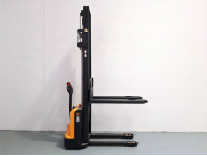 Apilador Electrico conductor a pie mb forklift ES12-12ES (2S360) - 2405028 | Europea de Carretillas