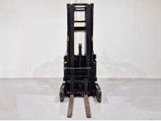 Carretilla Retractil conductor sentado caterpillar NR16N2C - 2753008 | Europea de Carretillas