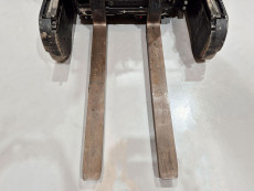 Carretilla Retractil conductor sentado caterpillar NR16N2C - 2753008 | Europea de Carretillas