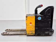 Transpaleta Electrica con plataforma mb forklift KPL201 (Litio) 24V 210Ah - 3299016 | Europea de Carretillas