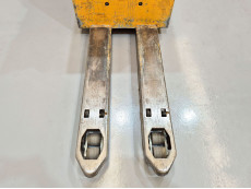 Transpaleta Electrica con plataforma mb forklift KPL201 (Litio) 24V 210Ah - 3299017 | Europea de Carretillas