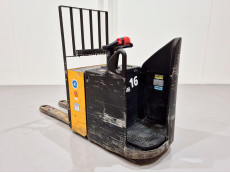 Transpaleta Electrica con plataforma mb forklift KPL201 (Litio) - 3299018 | Europea de Carretillas