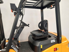 Carretilla Elevadora Electrica 4 ruedas mb forklift EFL253 (Litio) 80V 205Ah - 3629004 | Europea de Carretillas