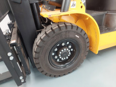 Carretilla Elevadora Electrica 4 ruedas mb forklift EFL253 (Litio) 80V 205Ah - 3629004 | Europea de Carretillas