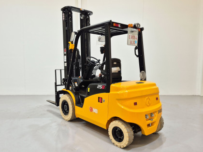 Carretilla Elevadora Electrica 4 ruedas mb forklift EFL253 (Litio) 80V 280Ah - 3629016 | Europea de Carretillas 2