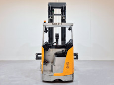 Carretilla Retractil conductor sentado mb forklift RSEW125 - 3817001 | Europea de Carretillas