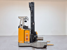 Carretilla Retractil conductor sentado mb forklift RSEW125 - 3817001 | Europea de Carretillas
