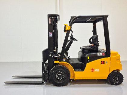 Carretilla Elevadora Electrica 4 ruedas mb forklift EFL253 (Litio) 80V 280Ah - 3629040 | Europea de Carretillas