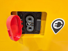Carretilla Elevadora Electrica 4 ruedas mb forklift EFL253 (Litio) 80V 280Ah - 3629040 | Europea de Carretillas