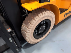Carretilla Elevadora Electrica 4 ruedas mb forklift EFL252 (Litio) - 3258013 | Europea de Carretillas